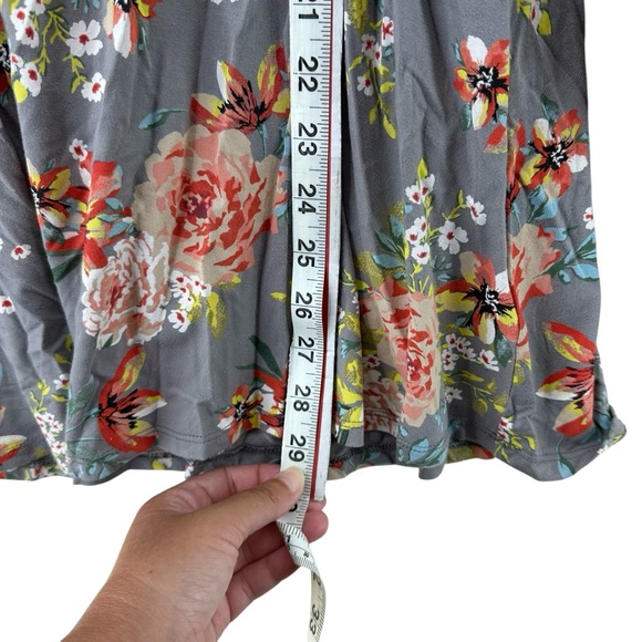 Torrid Babydoll Super Soft Surplice Volume Sleeve Top sz 0X floral - Picture 11 of 12